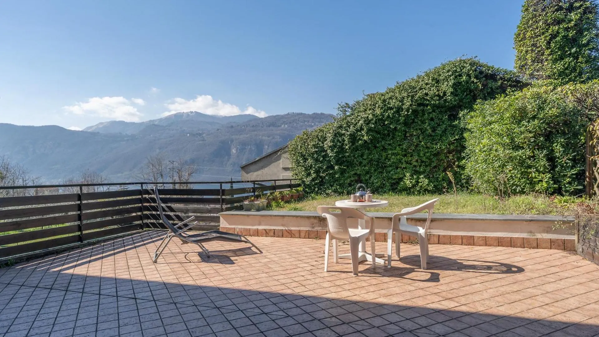 Sunsetview - Lake Como Swimming Pool And Garden 列尔纳 0*,  意大利